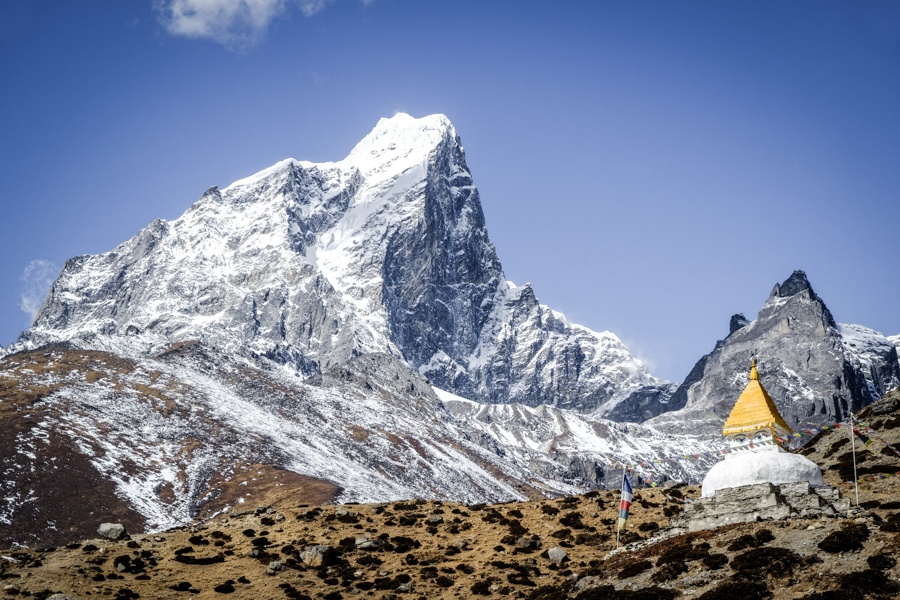 Stupa and mountain near Dingboche on the Everest Base Camp Trek in Nepal